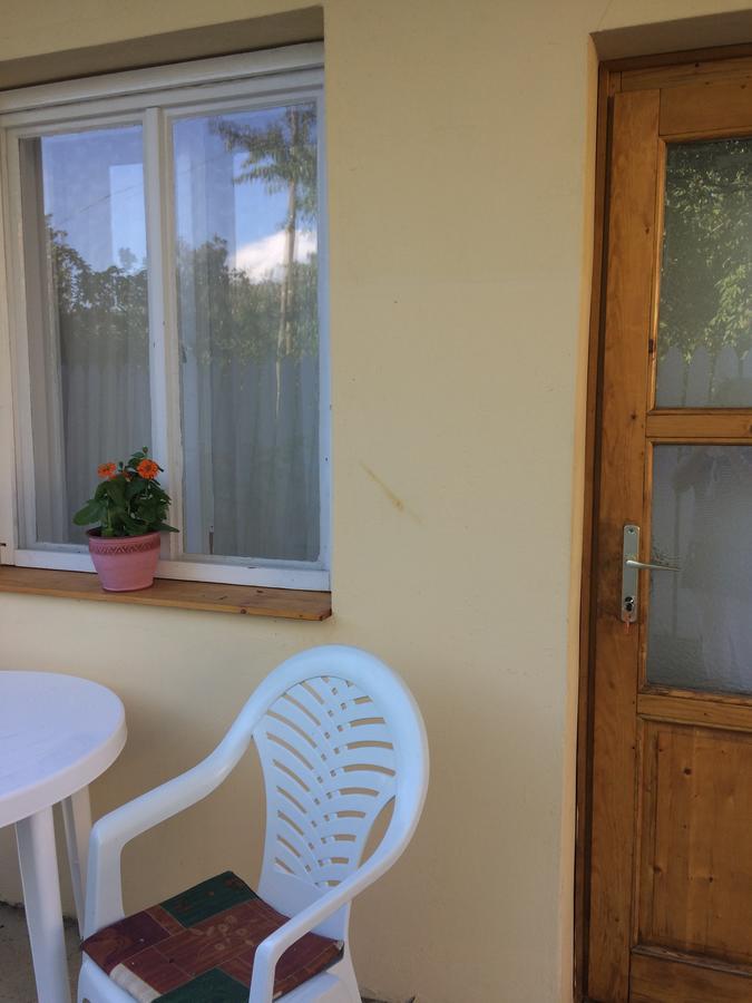 ホテル Fasor Vendeghaz Balatonszárszó エクステリア 写真
